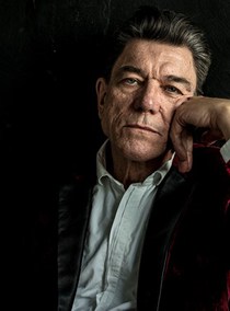 Actor home mirek zbrojewicz zdjecie biogram kamienica